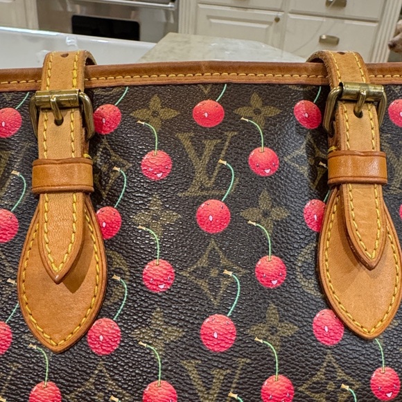 Louis Vuitton Monogram Murakami Cerises Bucket Bag and Pochette 2005 - Picture 9 of 16